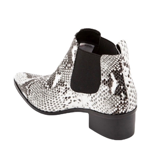 Blondo Emelia Snakeskin Print Waterproof Leather Ankle Boots Black White Size 8 - Picture 3 of 12